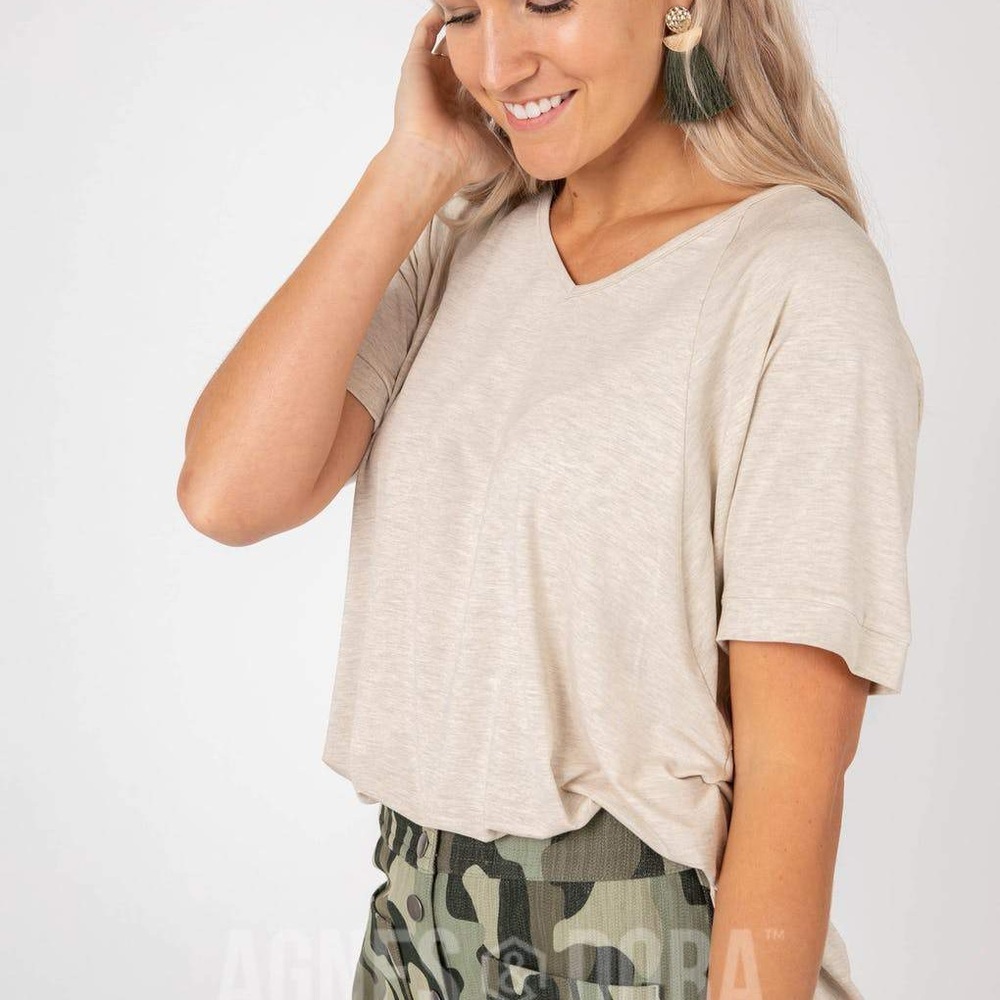 Agnes & Dora Love Top V-Neck Heathered Oatmeal Soft Knit New With Tags